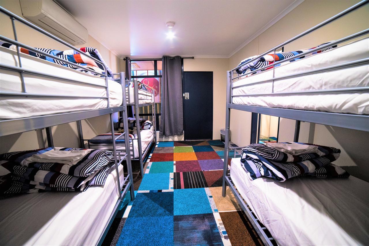 Jump Inn Alice Budget Accommodation Alice Springs Extérieur photo