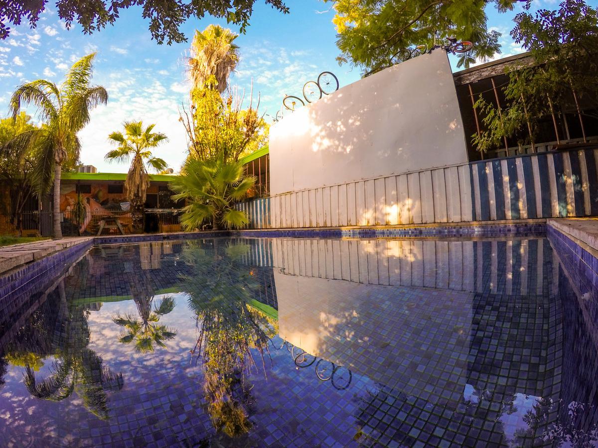 Jump Inn Alice Budget Accommodation Alice Springs Extérieur photo