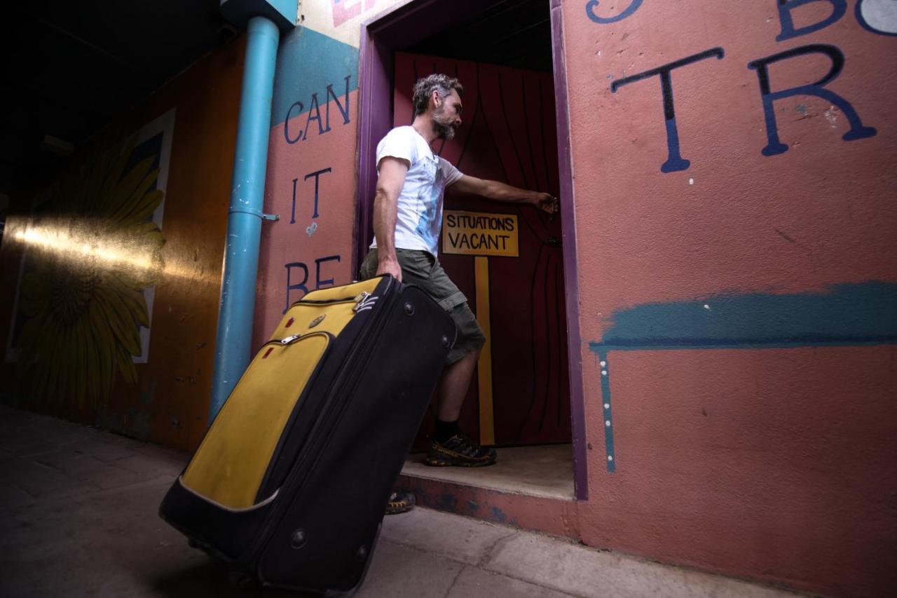 Jump Inn Alice Budget Accommodation Alice Springs Extérieur photo
