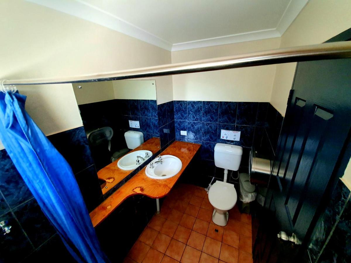 Jump Inn Alice Budget Accommodation Alice Springs Extérieur photo