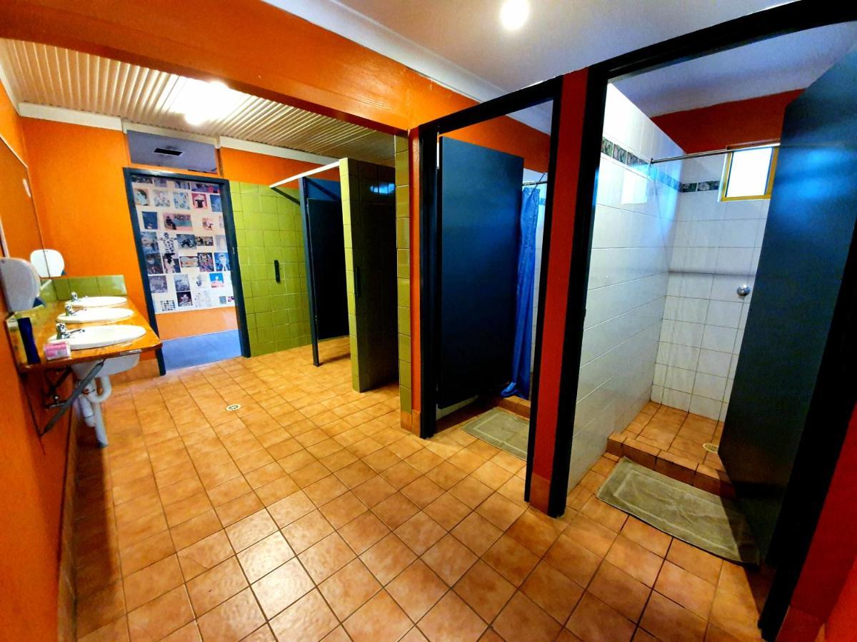 Jump Inn Alice Budget Accommodation Alice Springs Extérieur photo